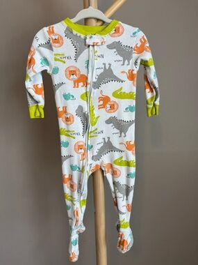 ⭐️⭐️ PICK 5 / $20 Carter's Baby Dinosaur Print Footed One-Piece - 12M